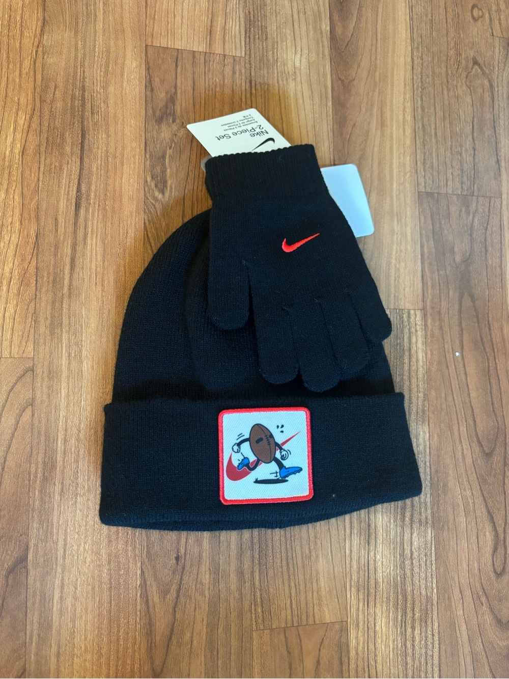 Boys Nike 2 Piece Hat & Glove Set 🏈